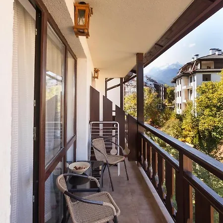 Апартаменти Fab In 5 Min Gondola Walk *